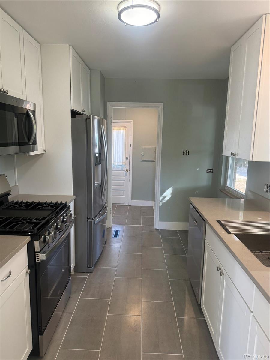 2300 Oneida Street Denver, CO 80207 - Photo 5 of 20