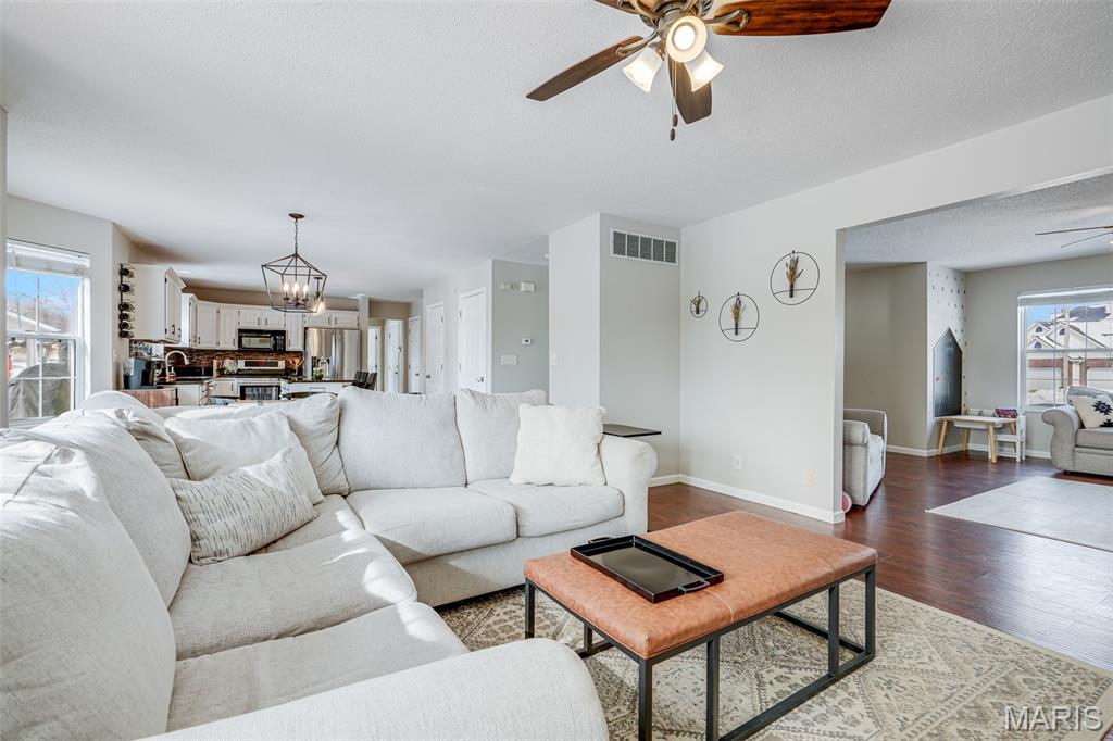 323 Dennison Drive O'Fallon, IL 62269 - Photo 13 of 55