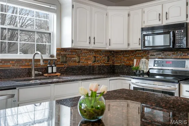 $400,000 | 323 Dennison Drive, O'Fallon, IL 62269