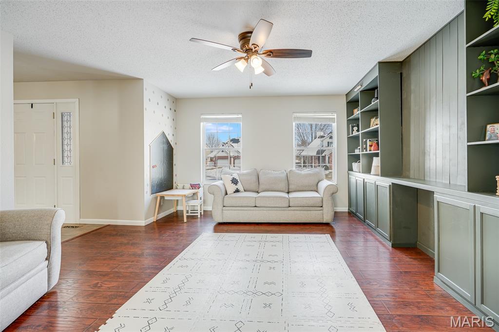 323 Dennison Drive O'Fallon, IL 62269 - Photo 7 of 55