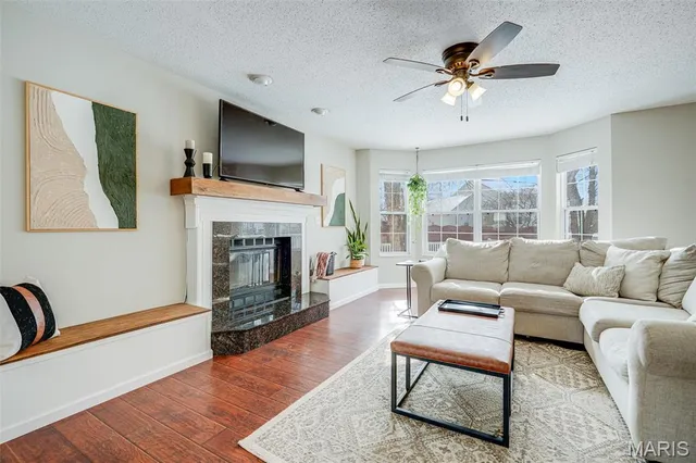 $400,000 | 323 Dennison Drive, O'Fallon, IL 62269