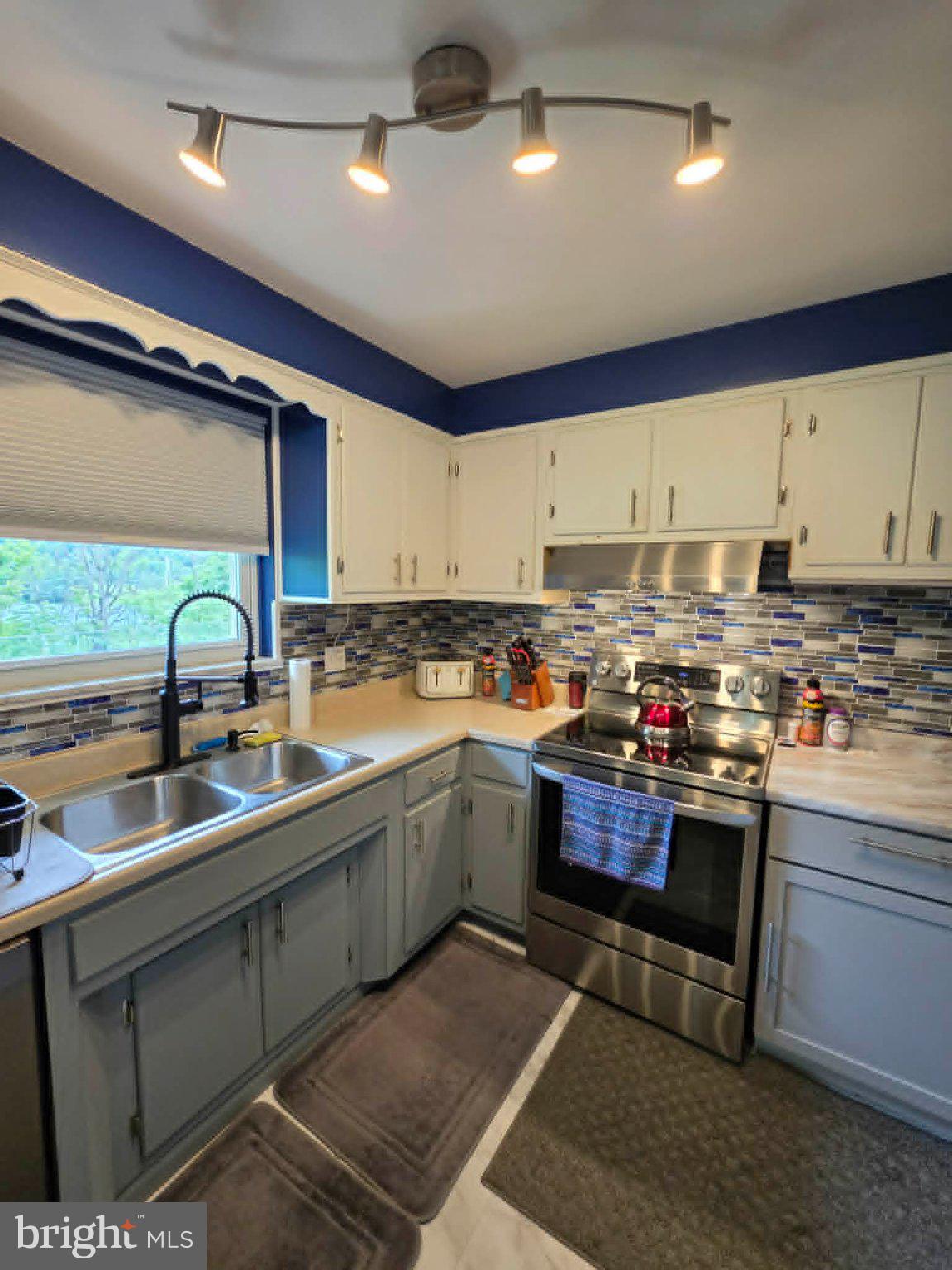 11275 Raystown Road Huntingdon, PA 16652 - Photo 12 of 29 Charming kitchen with modern accents.