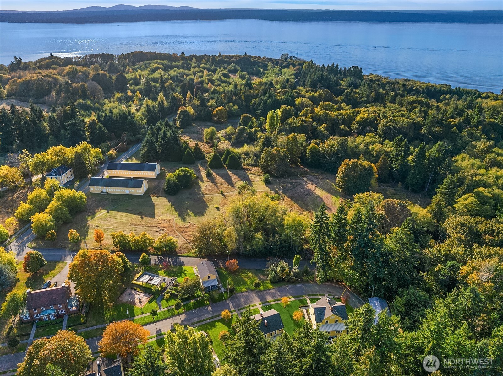 4422 Montana Circle Seattle, WA 98199 - Photo 28 of 32