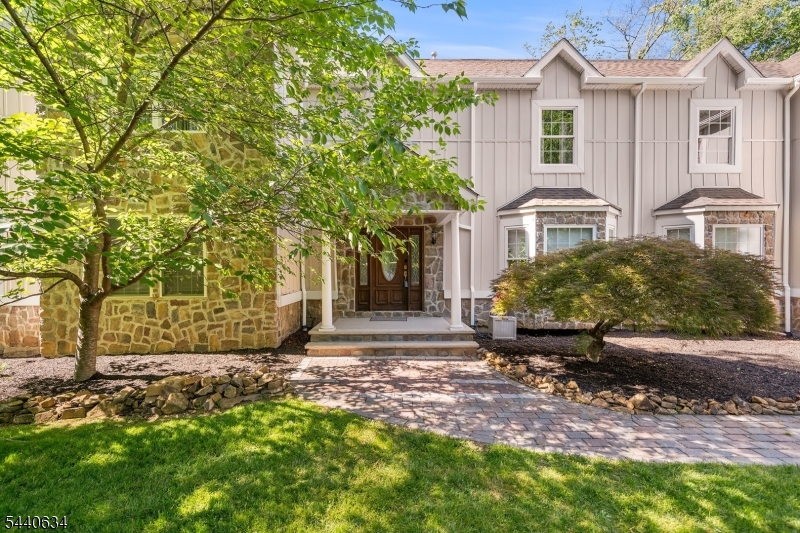 21 Angus Lane Warren, NJ 07059 - Photo 3 of 48