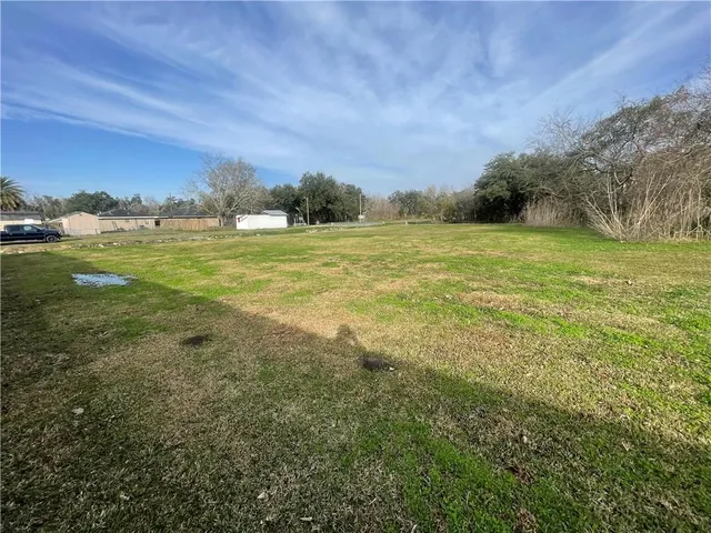 $35,000 | 2912 Riverbend Drive, Violet, LA 70092