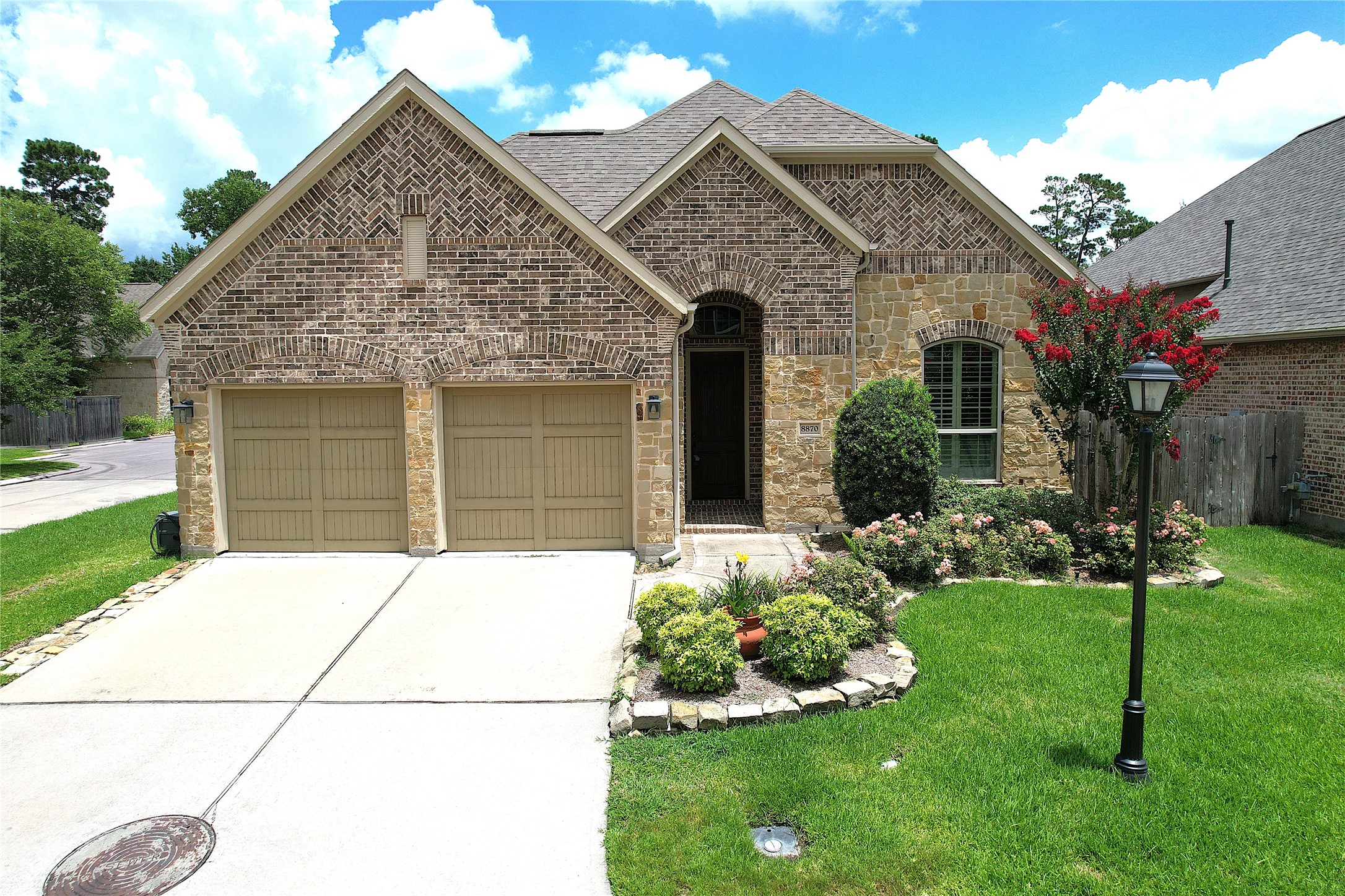 8870 Van Allen Drive Spring, TX 77381 - Photo 2 of 27