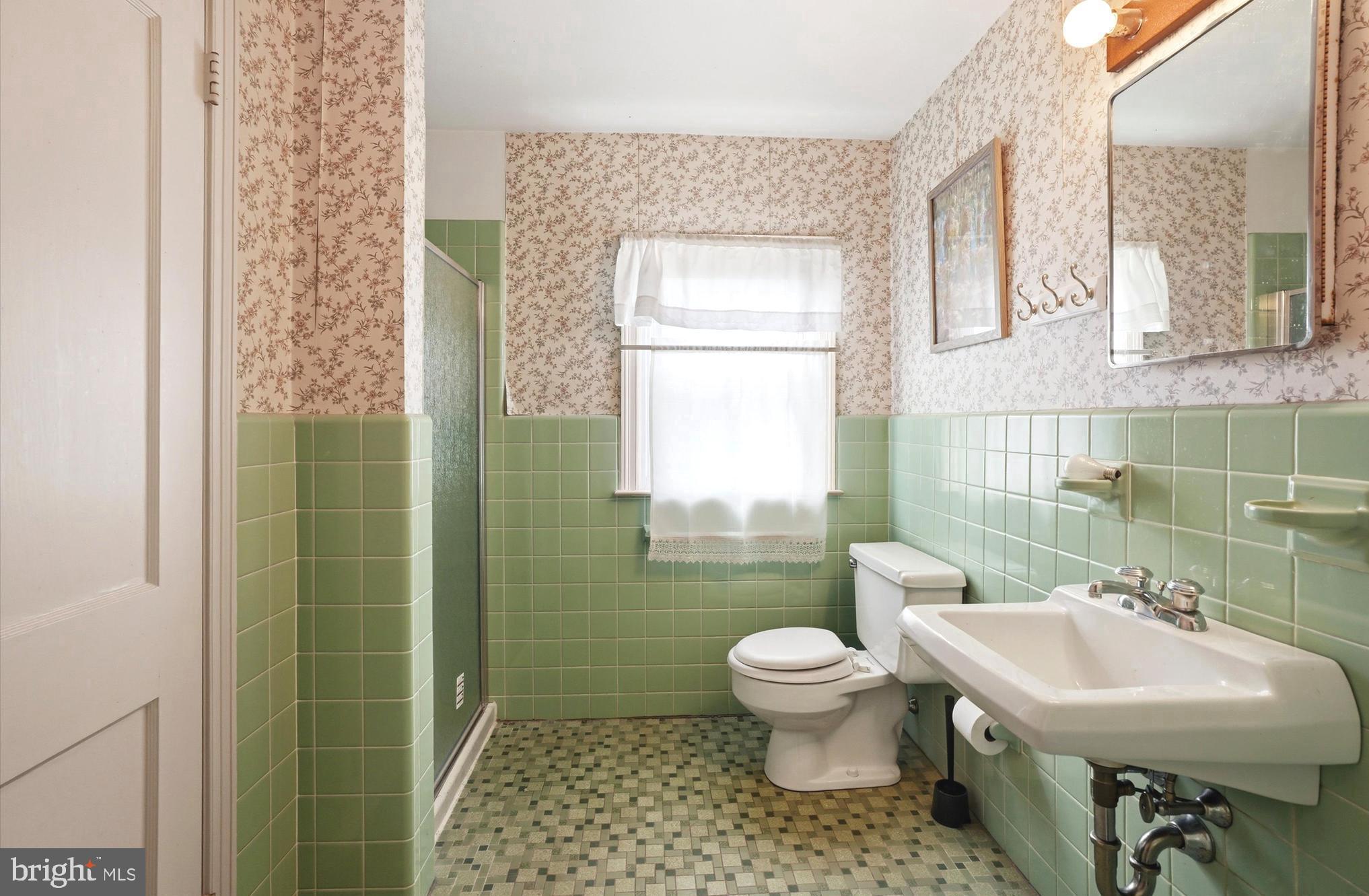 544 Lawrence Road Havertown, PA 19083 - Photo 15 of 28