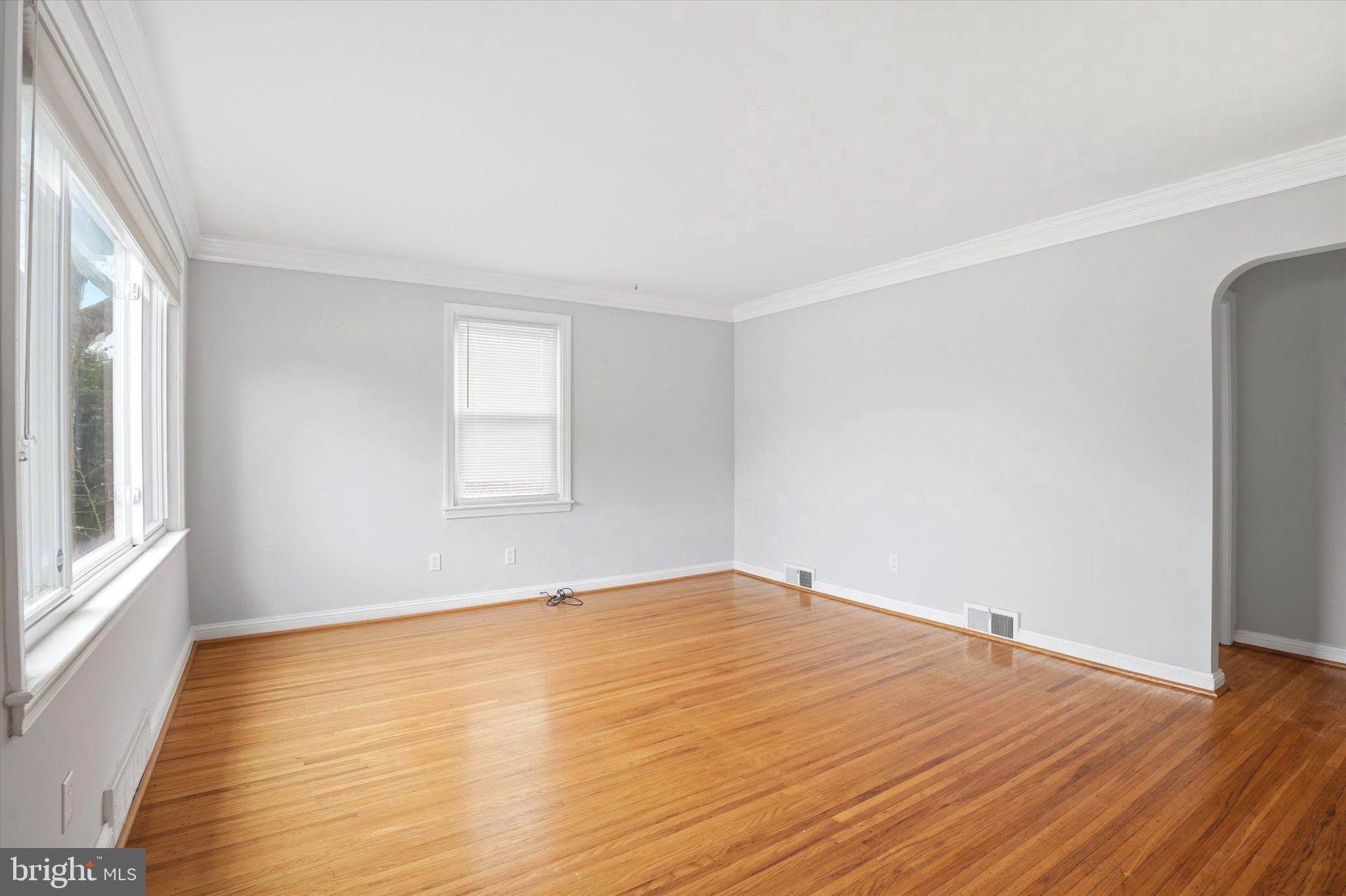 544 Lawrence Road Havertown, PA 19083 - Photo 2 of 28