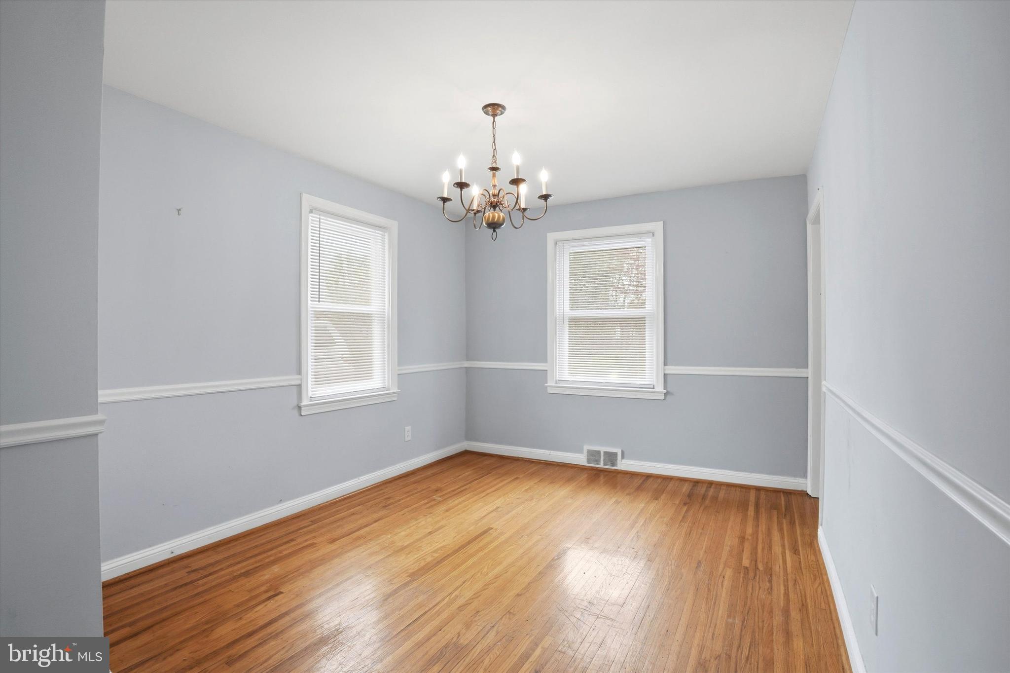 544 Lawrence Road Havertown, PA 19083 - Photo 6 of 28