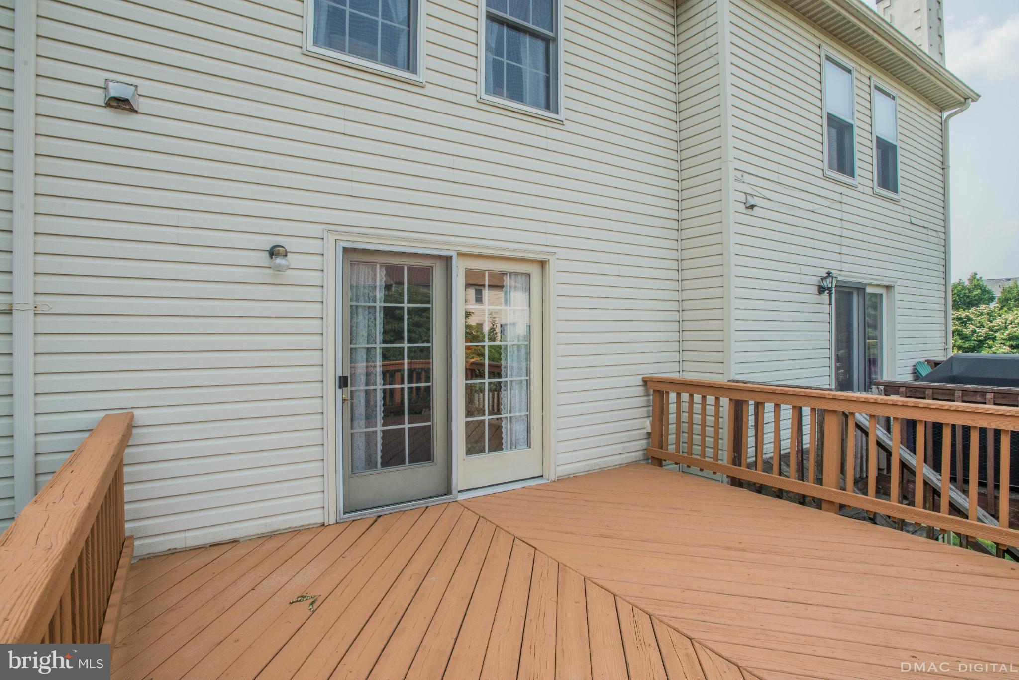 30 Victoria Square Frederick, MD 21702 - Photo 28 of 30 Exterior (Rear)