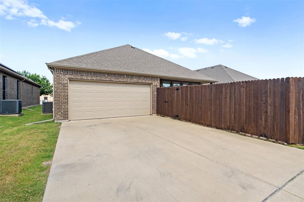 119 Happy Lane Red Oak, TX 75154 - Photo 36 of 37