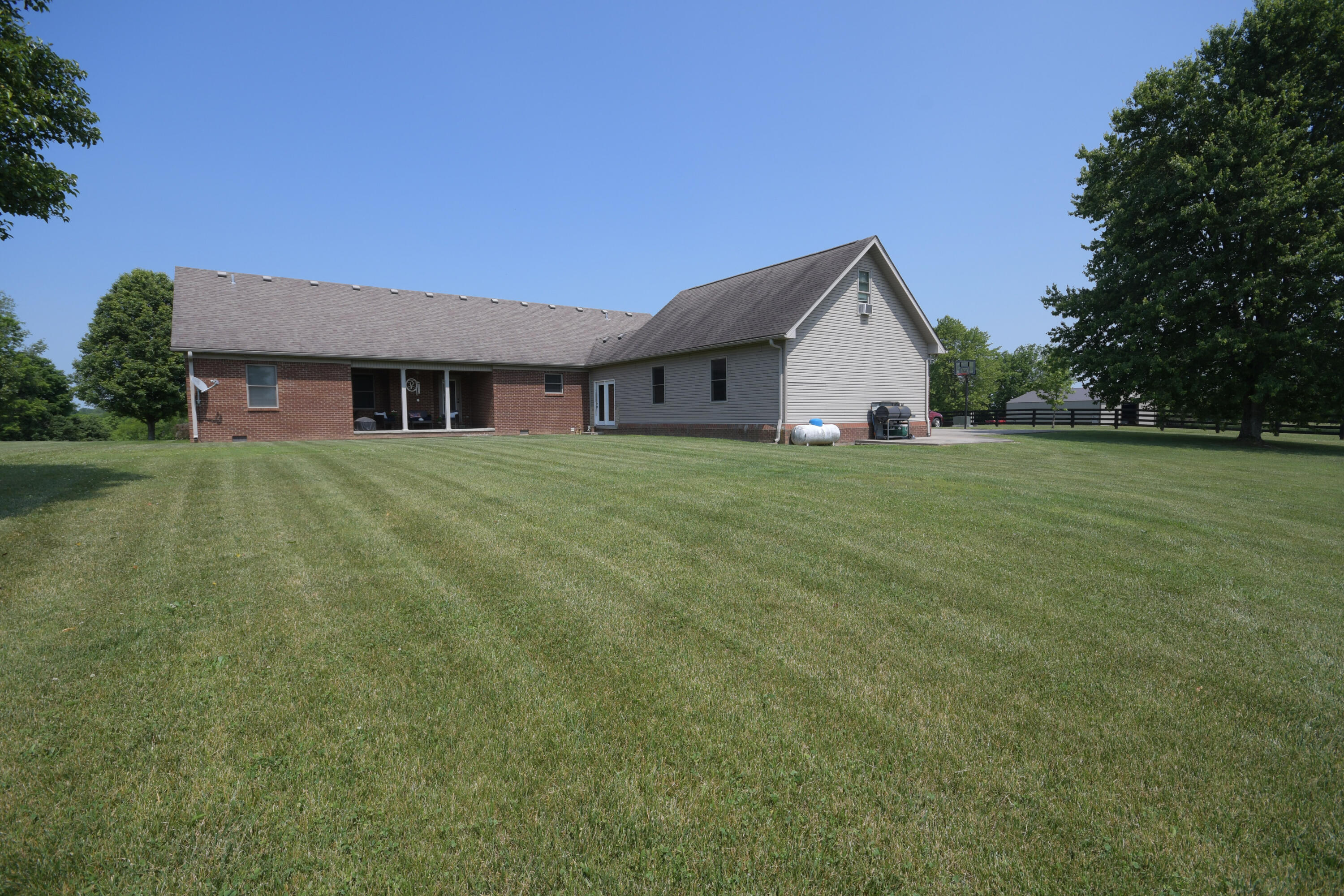 7625 Irvine Road Winchester, KY 40391 - Photo 10 of 78 Outside-26