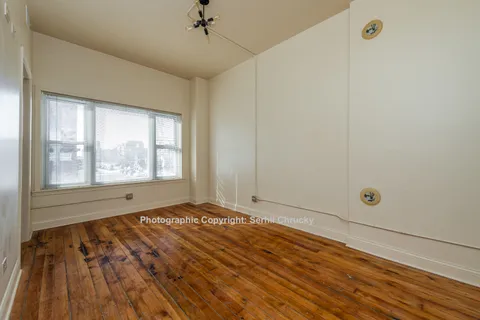 $2,000 | 934 West 19th Street, Unit 2, Chicago, IL 60608