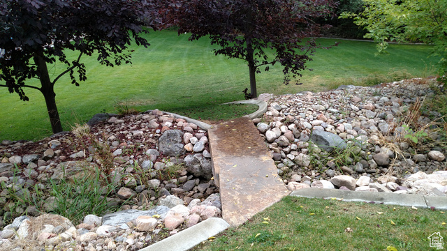 1360 Carterville Road Orem, UT 84097 - Photo 30 of 40 View of green lawn