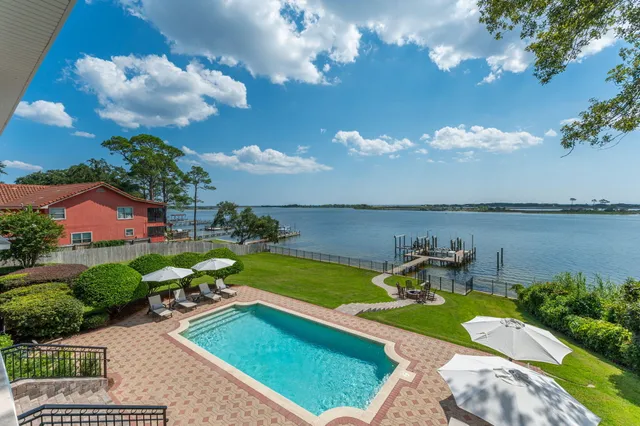 $3,500,000 | 15 Plantation Oaks, Mary Esther, FL 32569