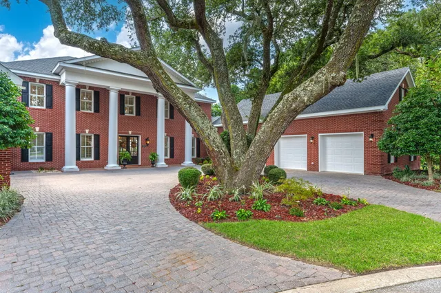 $3,500,000 | 15 Plantation Oaks, Mary Esther, FL 32569