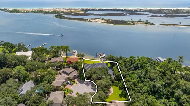 $3,500,000 | 15 Plantation Oaks, Mary Esther, FL 32569