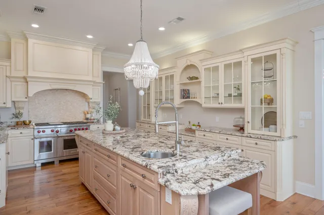 $3,500,000 | 15 Plantation Oaks, Mary Esther, FL 32569