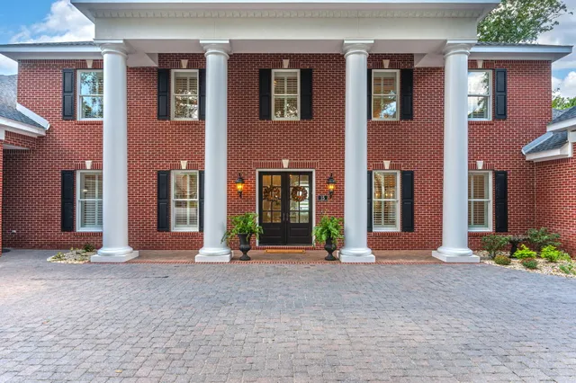 $3,500,000 | 15 Plantation Oaks, Mary Esther, FL 32569