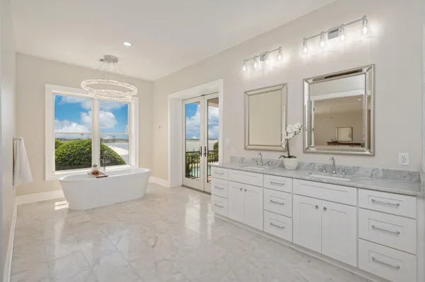 $3,500,000 | 15 Plantation Oaks, Mary Esther, FL 32569