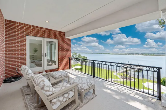 $3,500,000 | 15 Plantation Oaks, Mary Esther, FL 32569