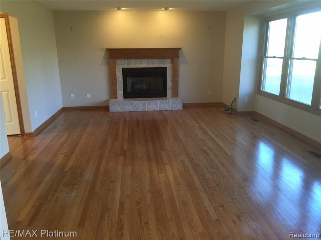8501 Lee Road Brighton, MI 48116 - Photo 3 of 22