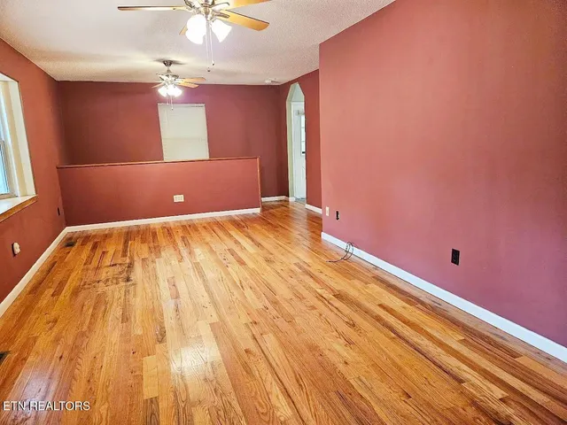 $375,000 | 240 West Rockwood Ferry Road, Ten Mile, TN 37880