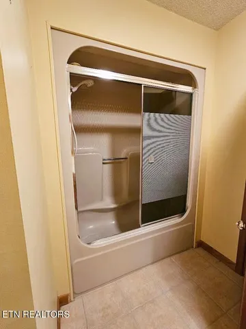 $375,000 | 240 West Rockwood Ferry Road, Ten Mile, TN 37880