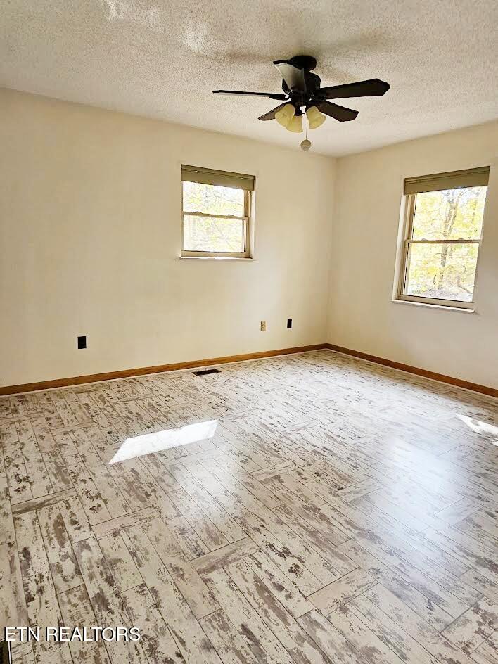 240 West Rockwood Ferry Road Ten Mile, TN 37880 - Photo 15 of 29 Primary bedroom