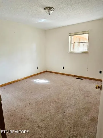 $375,000 | 240 West Rockwood Ferry Road, Ten Mile, TN 37880