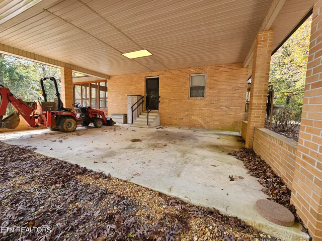 $375,000 | 240 West Rockwood Ferry Road, Ten Mile, TN 37880