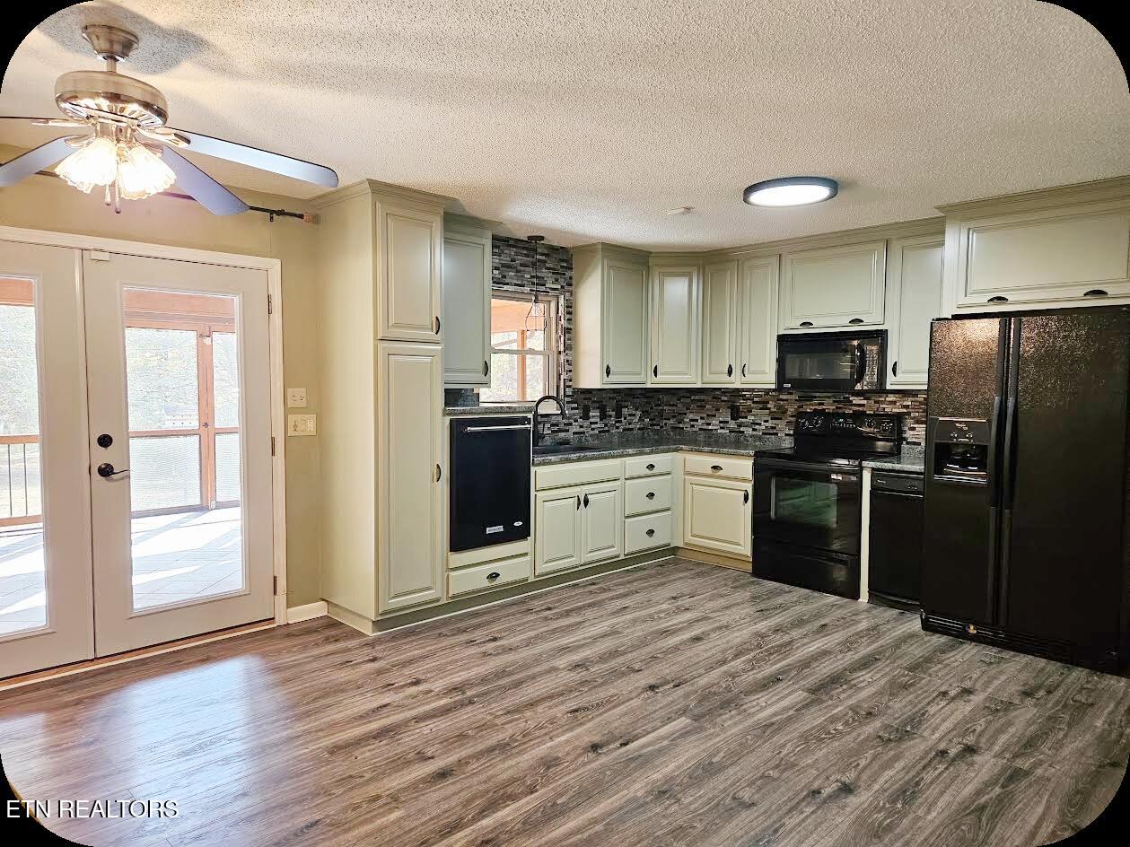 240 West Rockwood Ferry Road Ten Mile, TN 37880 - Photo 7 of 29 Beautiful kitchen!