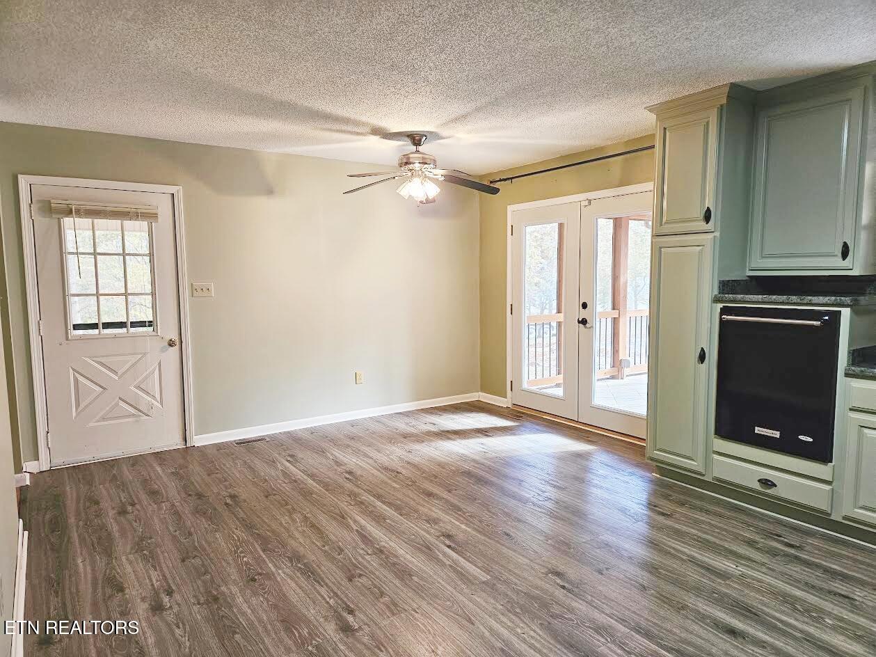 240 West Rockwood Ferry Road Ten Mile, TN 37880 - Photo 8 of 29 Dining area leading to screened porch
