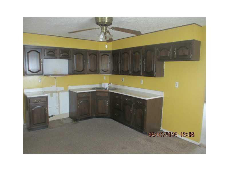3639 Dubarry Road Indianapolis, IN 46226 - Photo 7 of 11 Gallery Image 7