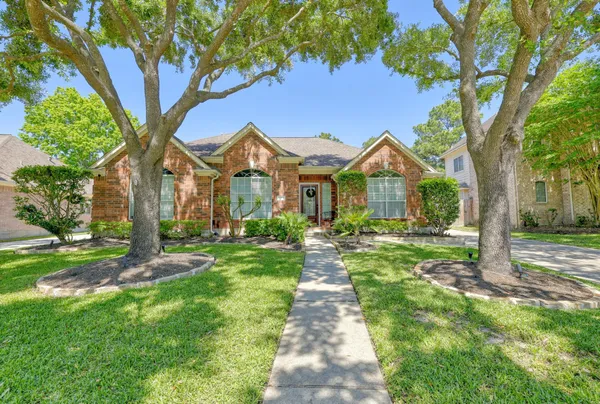 $2,800 | 12923 Lady Jane Court, Houston, TX 77044