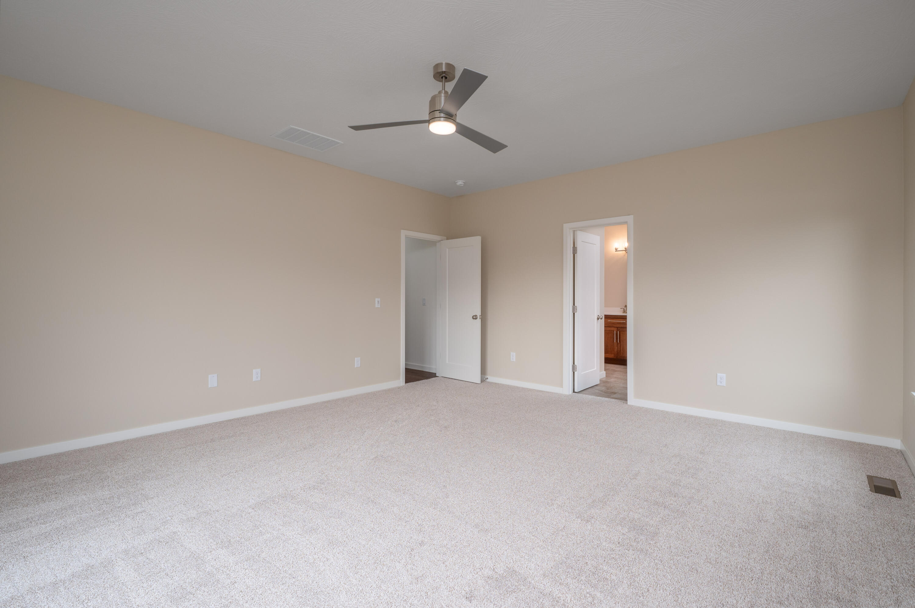 3579 West Cherokee Street Springfield, MO 65807 - Photo 19 of 39 3579 E Cherokee St-20