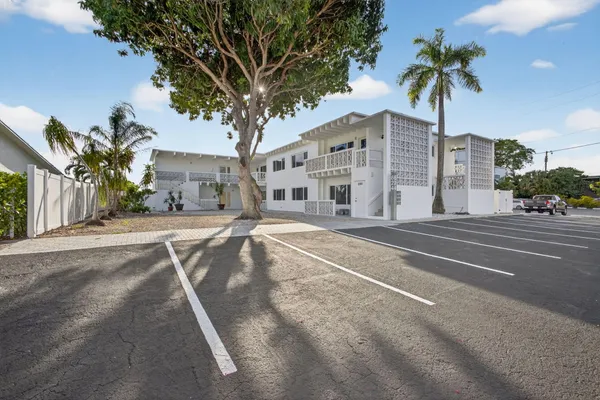 $3,750 | 624 Southwind Circle, Unit 2, North Palm Beach, FL 33408