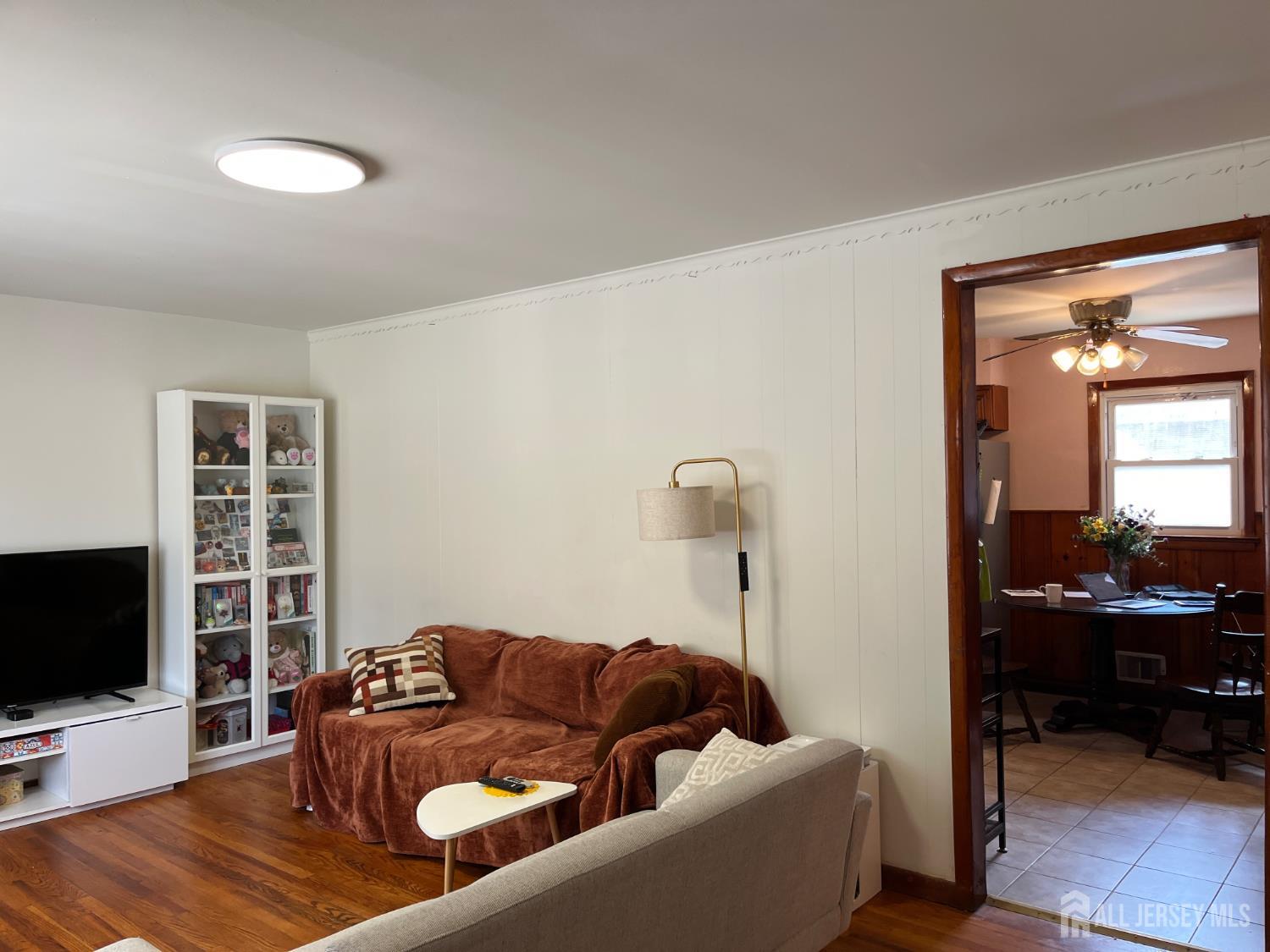 10 Travers Avenue Edison, NJ 08817 - Photo 5 of 10