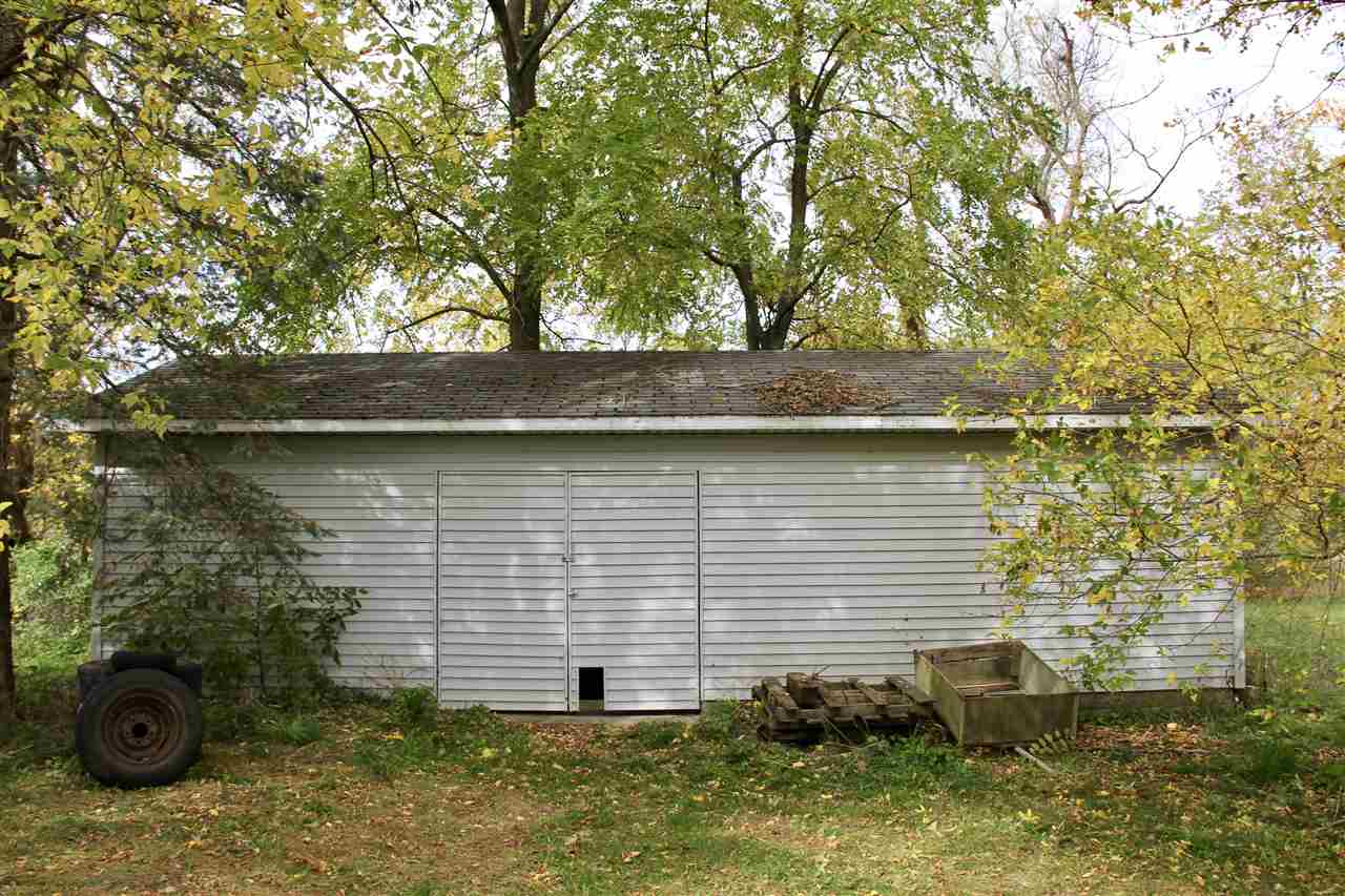 5820 Grace Road Benzonia, MI 49616 - Photo 14 of 16 1880898-13.JPG