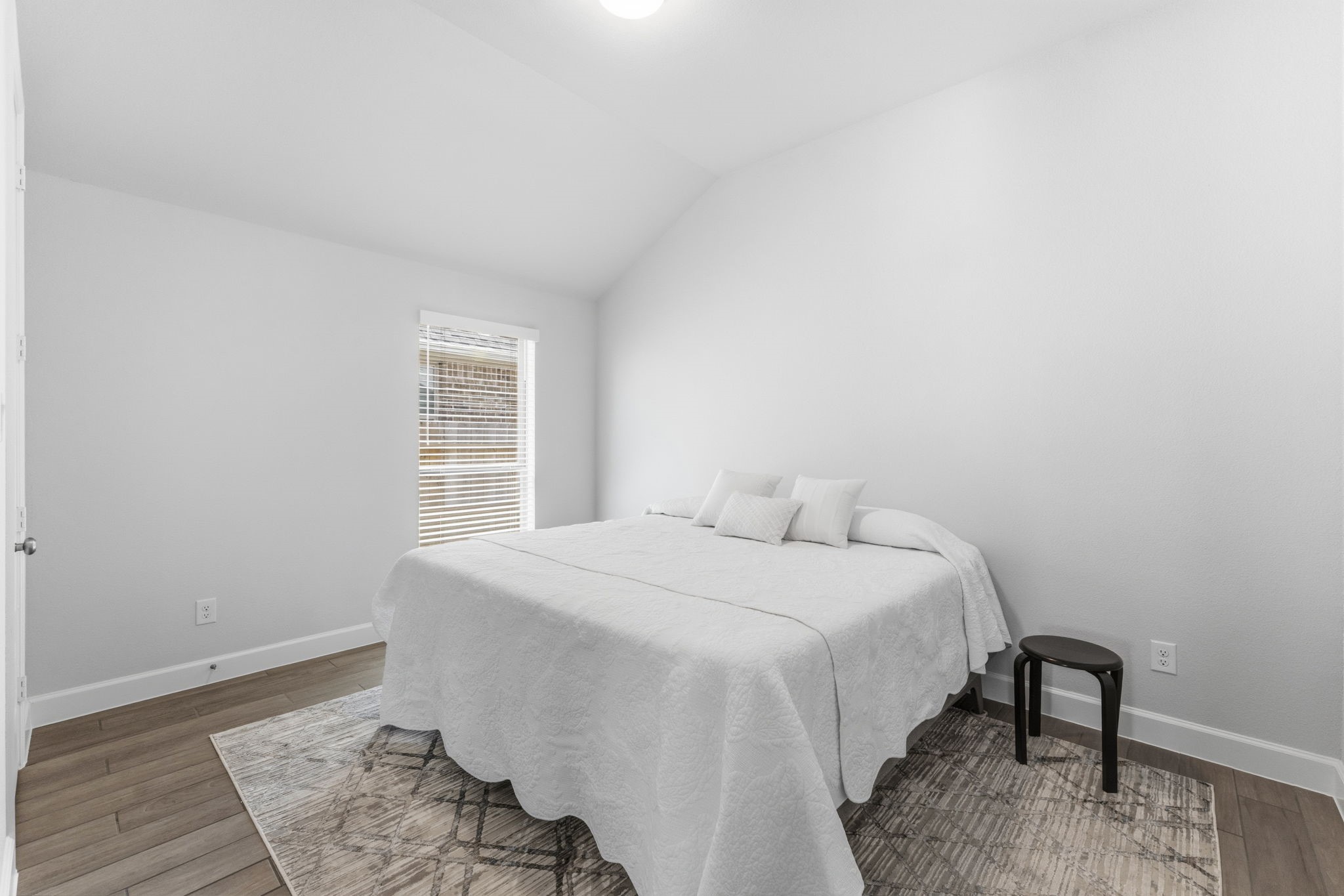 15618 Turtlehead Trail Conroe, TX 77302 - Photo 26 of 50 Middle Secondary Bedroom