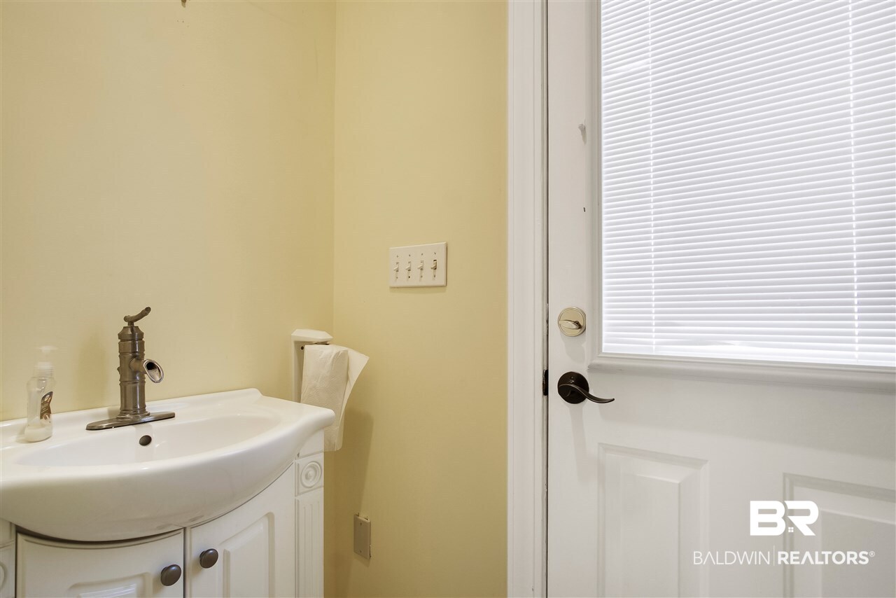 100 D'Olive Boulevard Daphne, AL 36526 - Photo 6 of 36