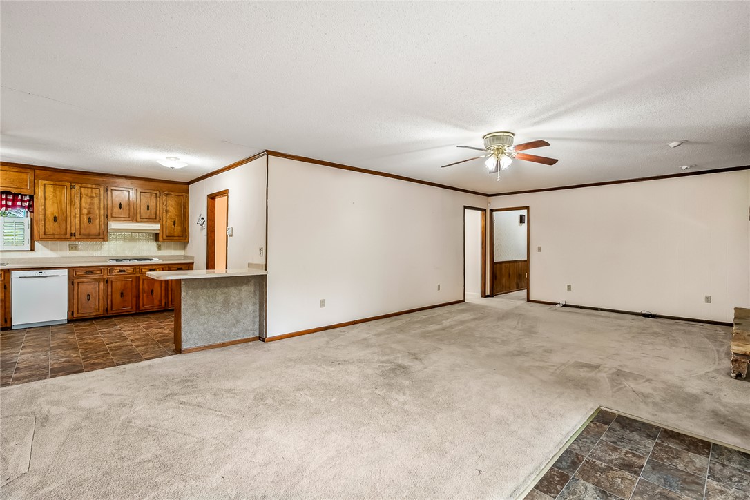 1002 Dickerson Road Anderson, SC 29626 - Photo 11 of 39