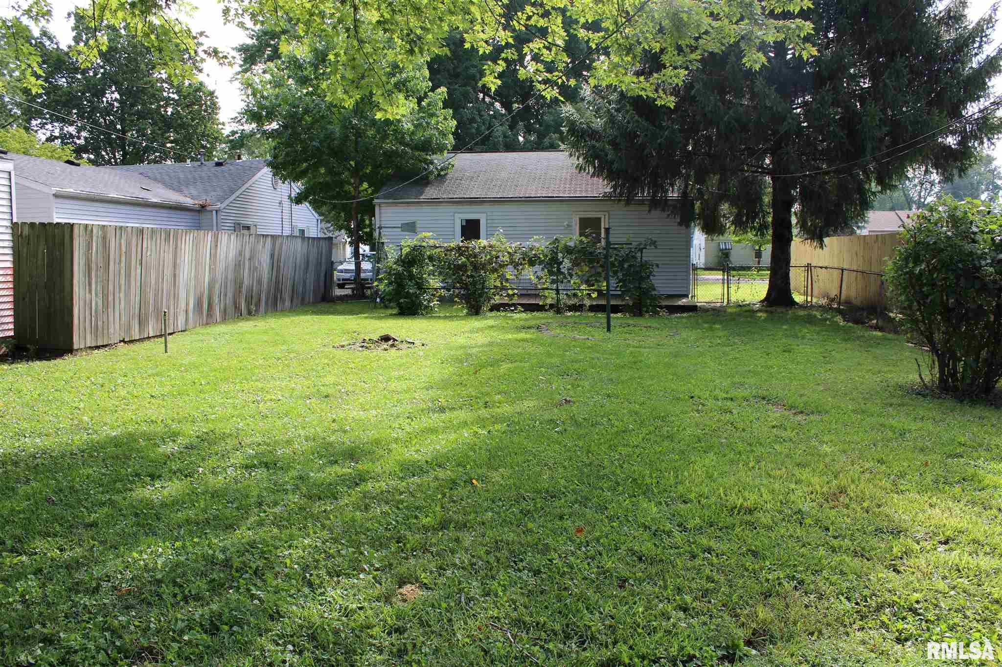 1833 North 21st Street Springfield, IL 62702 - Photo 17 of 19 Gallery Image 17