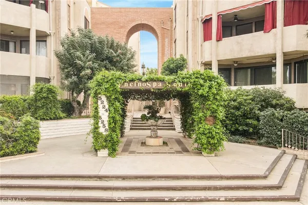 $659,000 | 5216 Yarmouth Avenue, Unit 107, Encino, CA 91316
