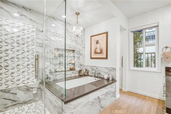 $659,000 | 5216 Yarmouth Avenue, Unit 107, Encino, CA 91316