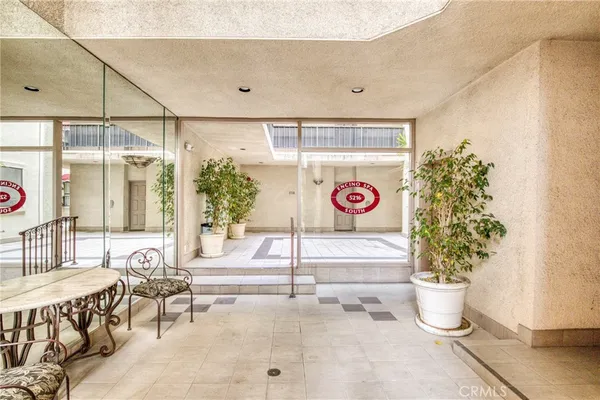 $659,000 | 5216 Yarmouth Avenue, Unit 107, Encino, CA 91316