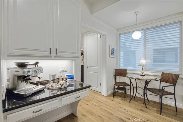 $659,000 | 5216 Yarmouth Avenue, Unit 107, Encino, CA 91316