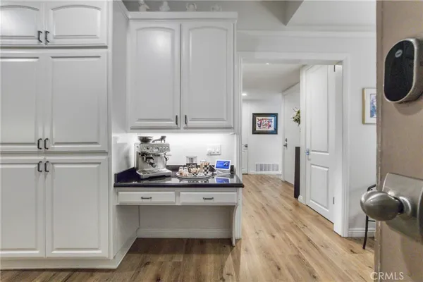 $659,000 | 5216 Yarmouth Avenue, Unit 107, Encino, CA 91316