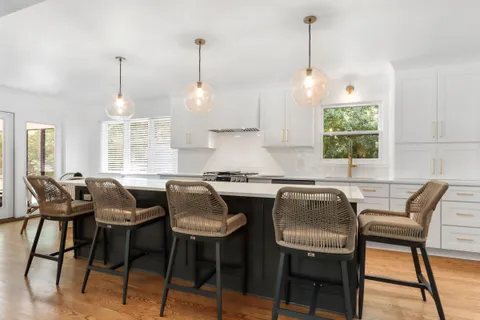 $849,000 | 663 South Lake Shore Drive, Fontana, WI 53125