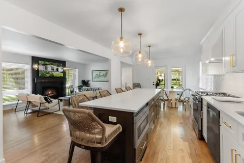 $849,000 | 663 South Lake Shore Drive, Fontana, WI 53125